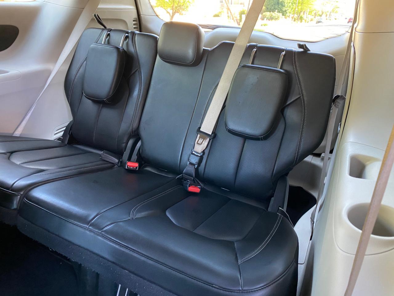 Chrysler Pacifica Hybrid Touring L FWD 2023