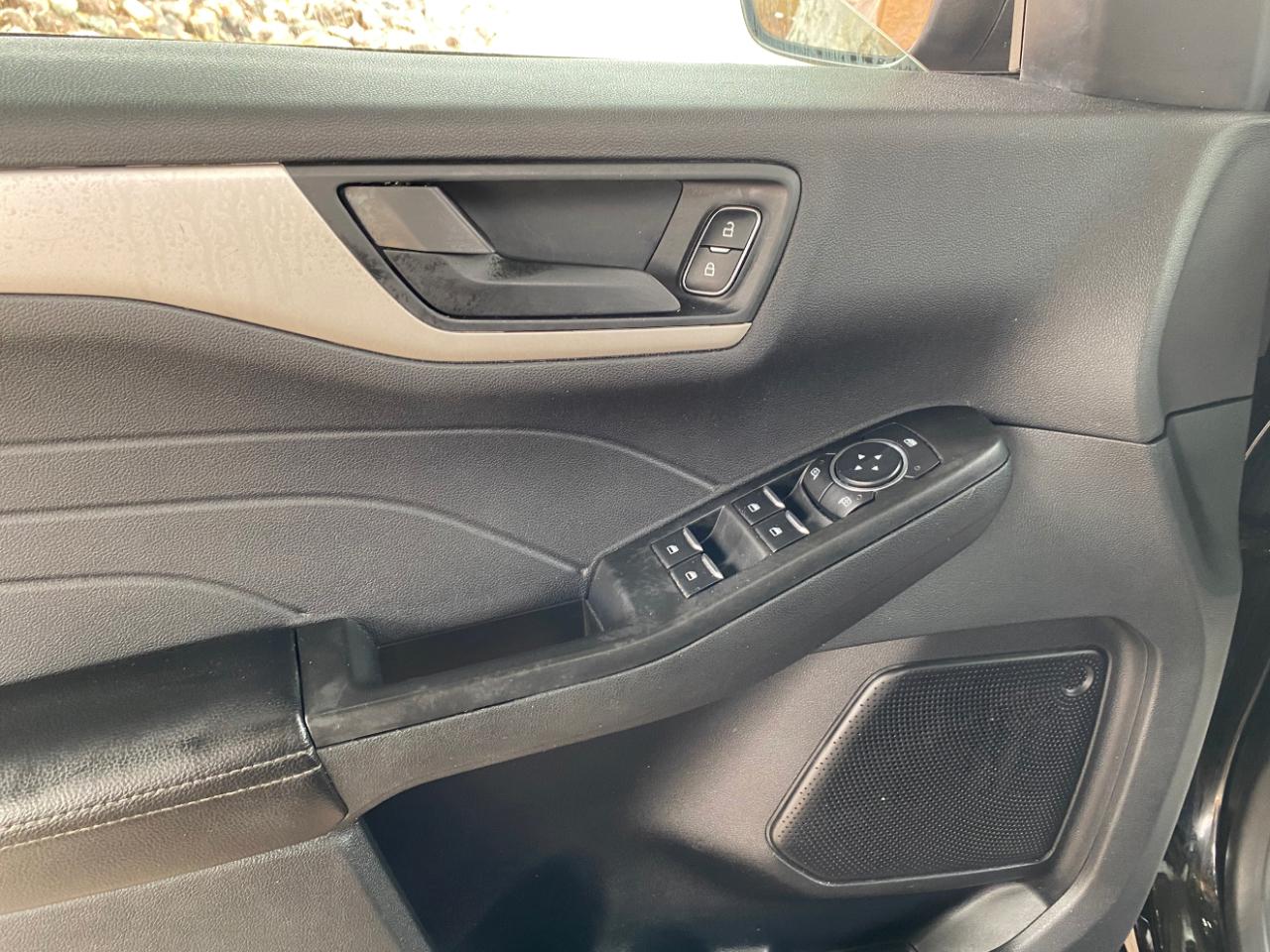 Ford Escape SE FWD 2022
