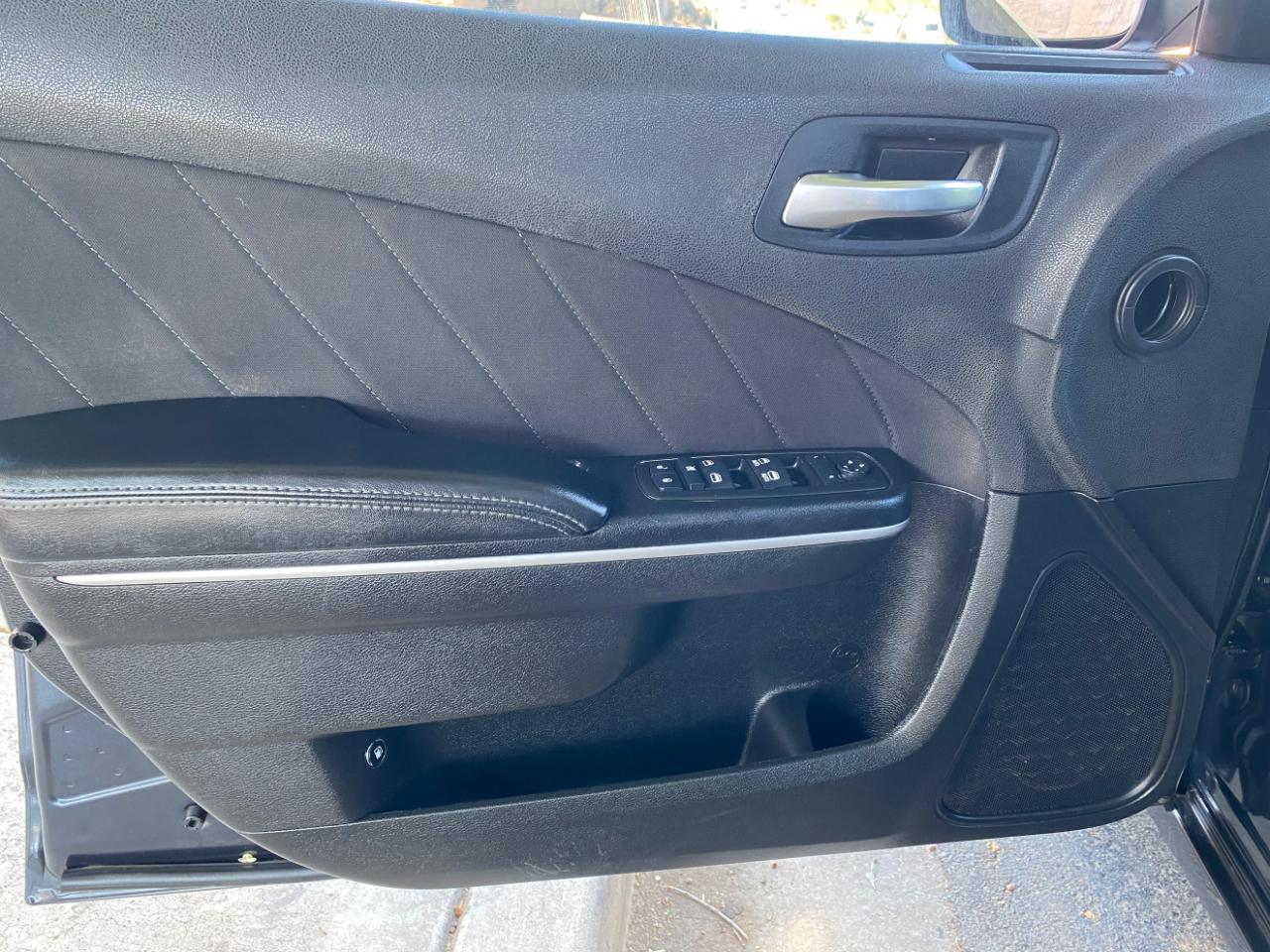 Dodge Charger SXT RWD 2019