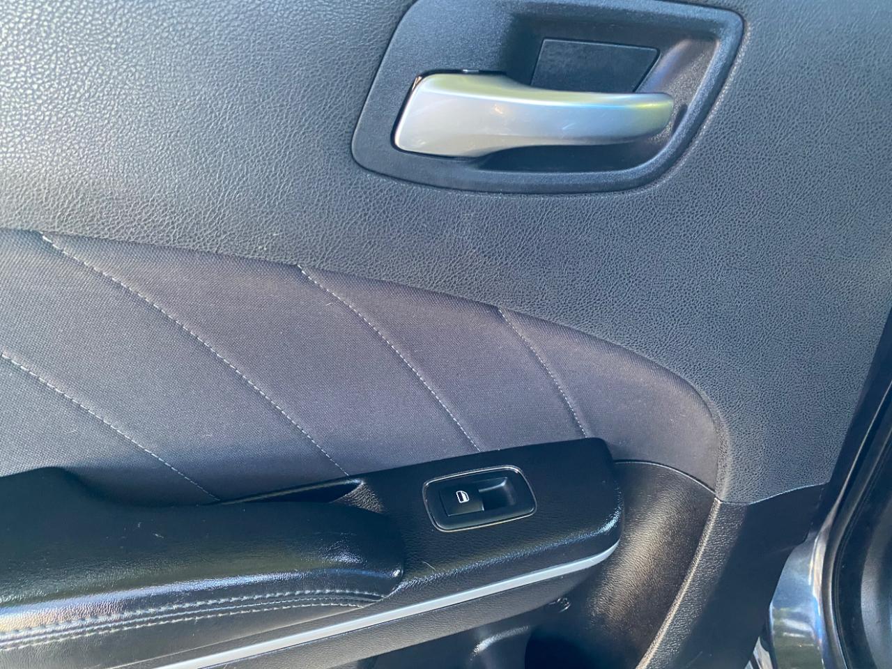 Dodge Charger SXT RWD 2019