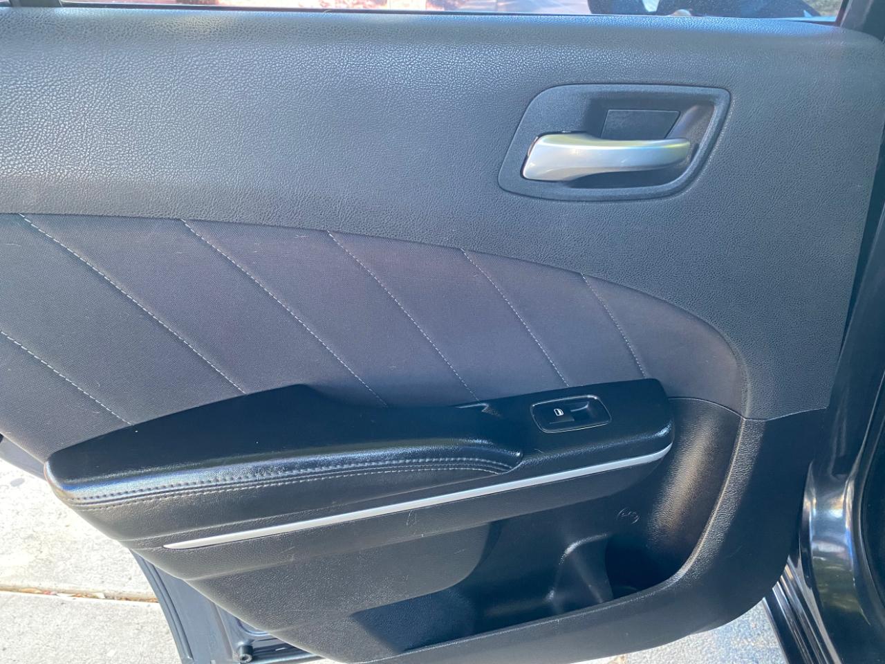 Dodge Charger SXT RWD 2019