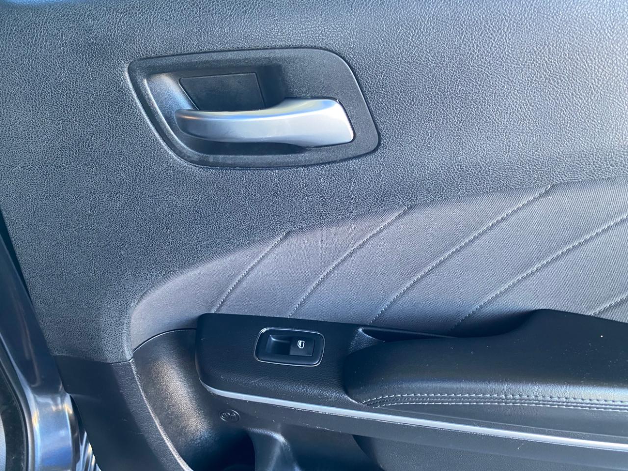 Dodge Charger SXT RWD 2019