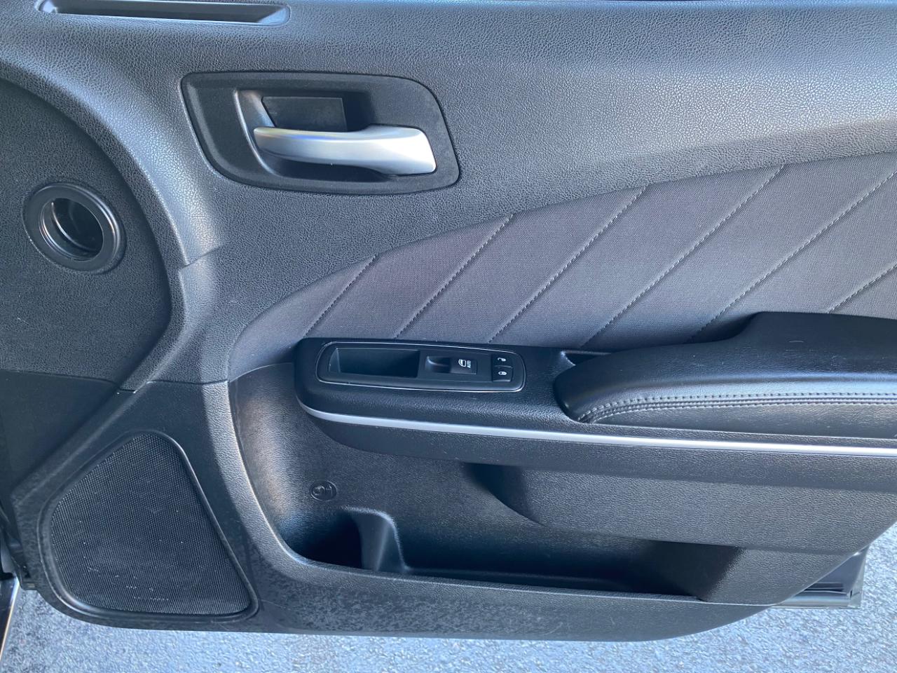 Dodge Charger SXT RWD 2019