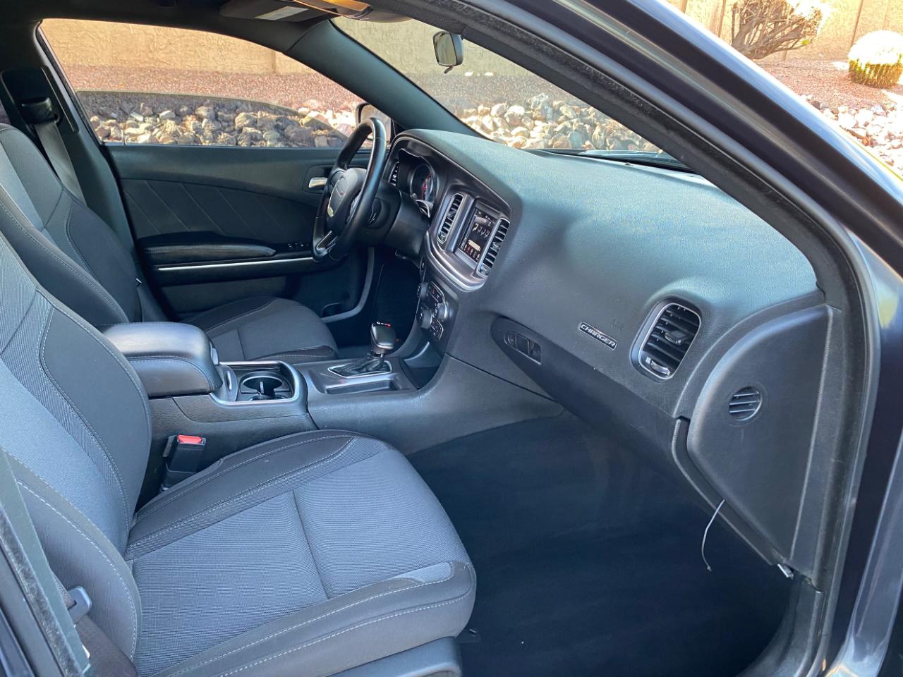 Dodge Charger SXT RWD 2019