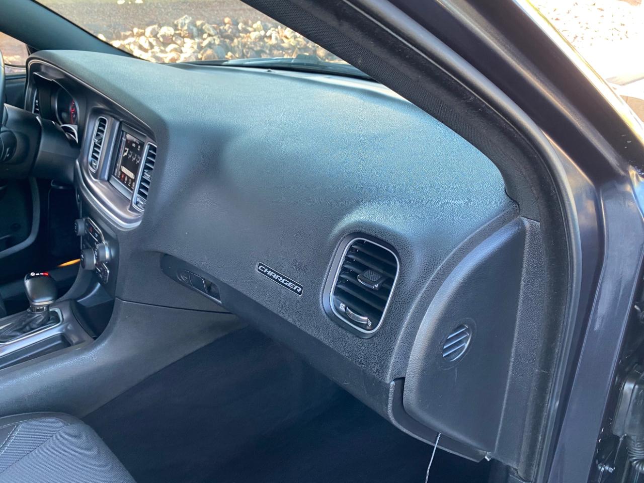 Dodge Charger SXT RWD 2019