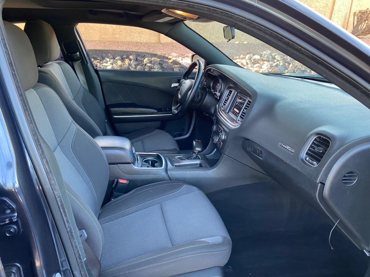 Dodge Charger SXT RWD 2019