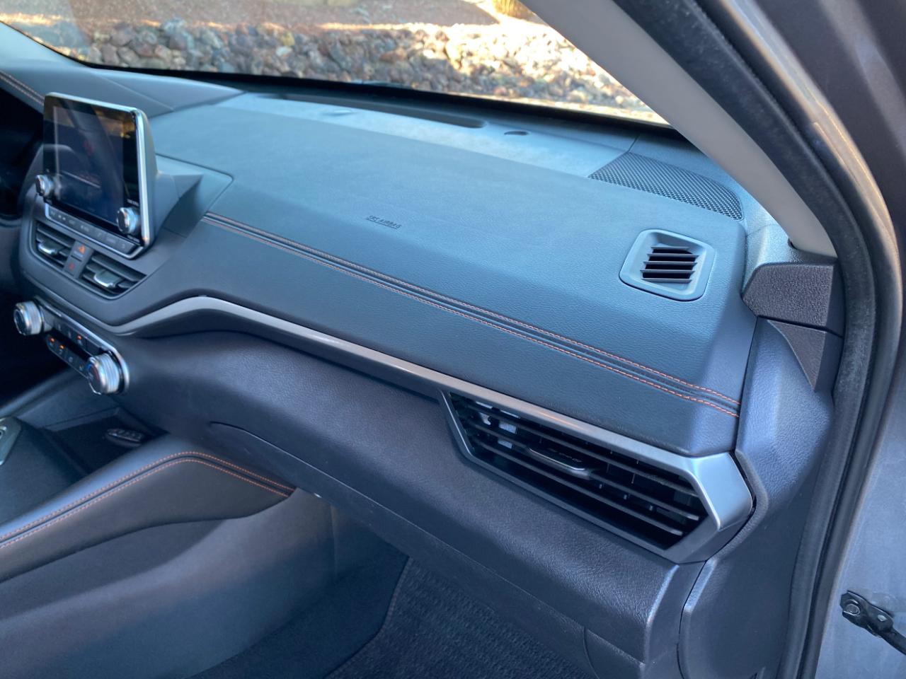 Nissan Altima 2.5 SR Sedan 2019