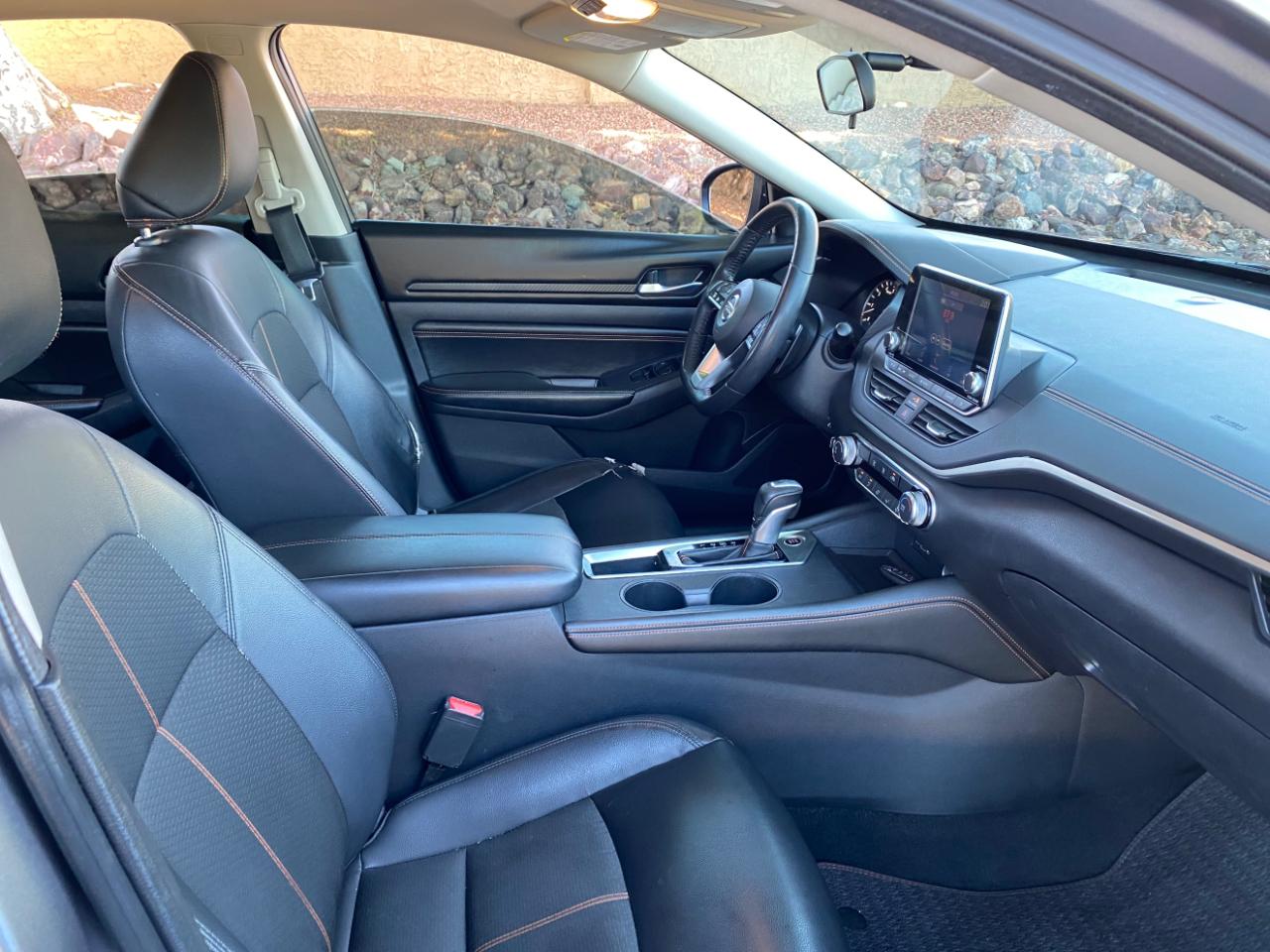 Nissan Altima 2.5 SR Sedan 2019