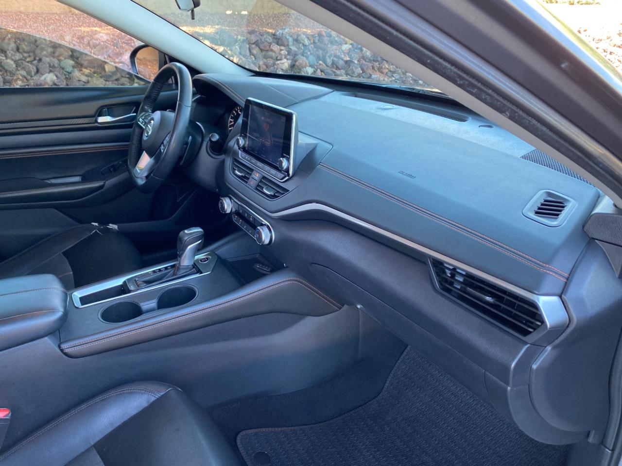 Nissan Altima 2.5 SR Sedan 2019