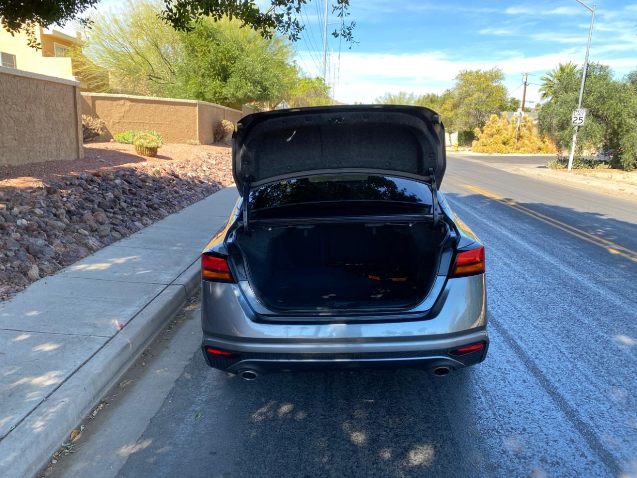 Nissan Altima 2.5 SR Sedan 2019