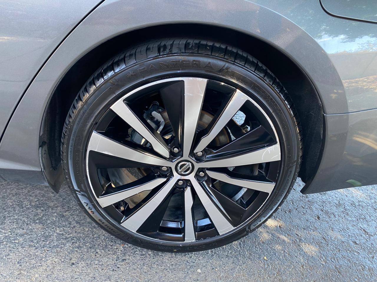 Nissan Altima 2.5 SR Sedan 2019