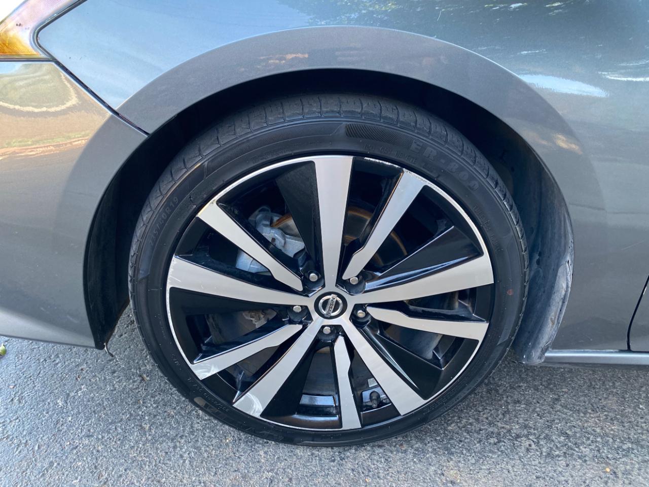 Nissan Altima 2.5 SR Sedan 2019