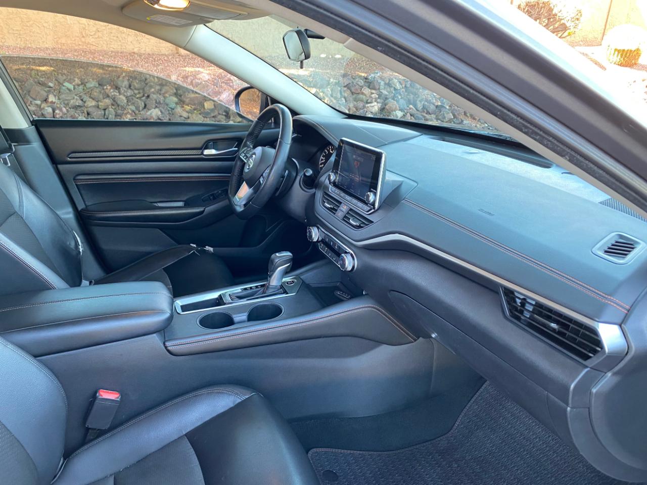 Nissan Altima 2.5 SR Sedan 2019