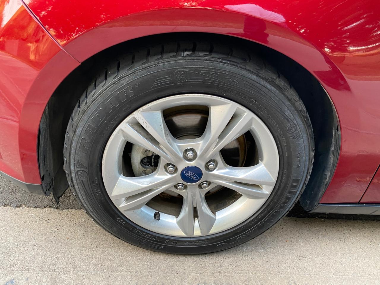 Ford Focus 5dr HB SE 2014