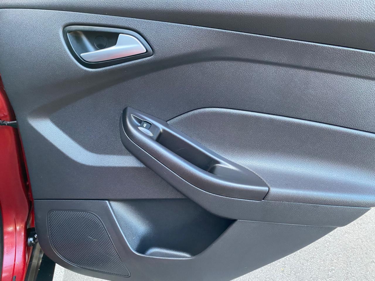 Ford Focus 5dr HB SE 2014