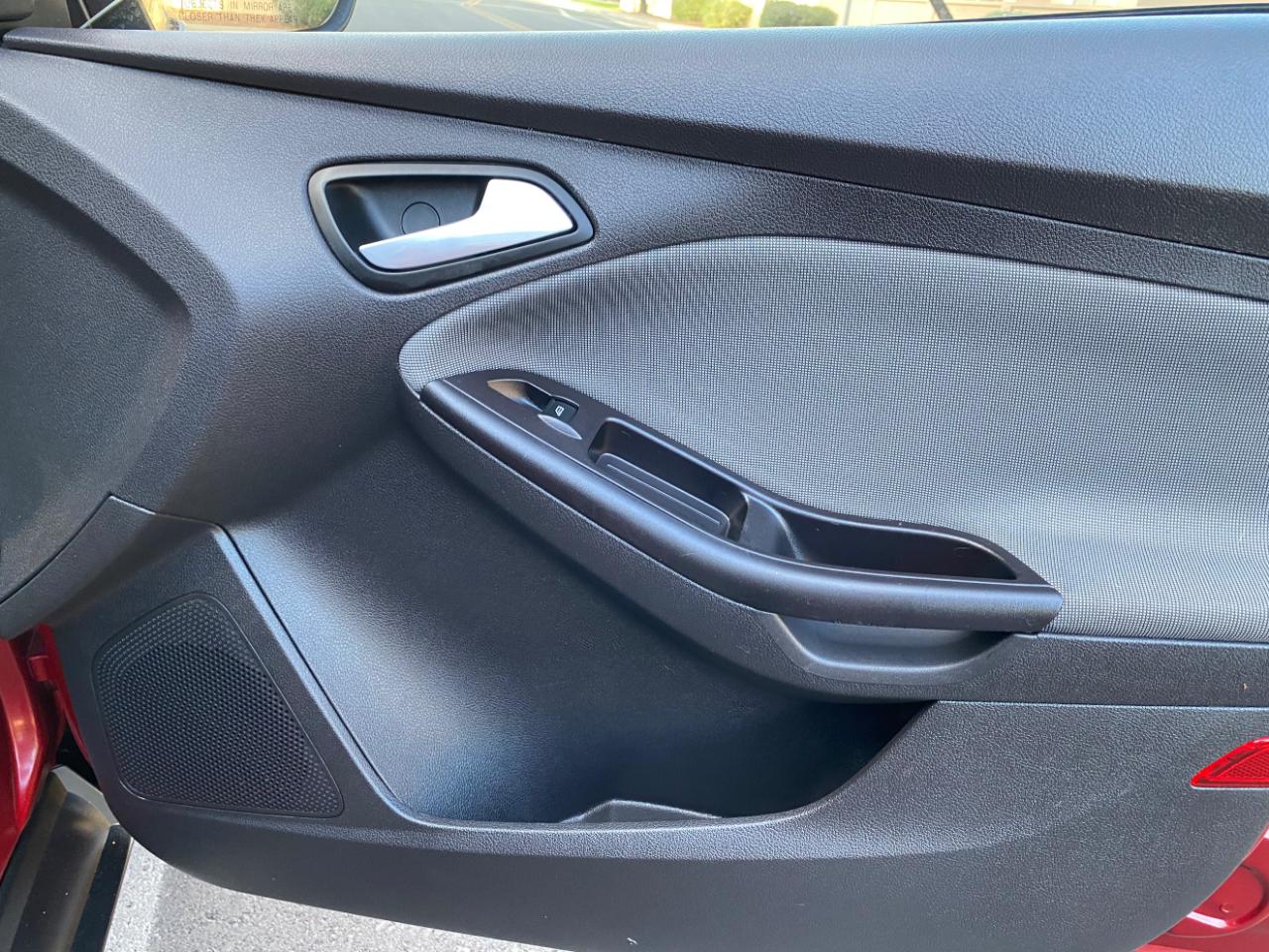 Ford Focus 5dr HB SE 2014