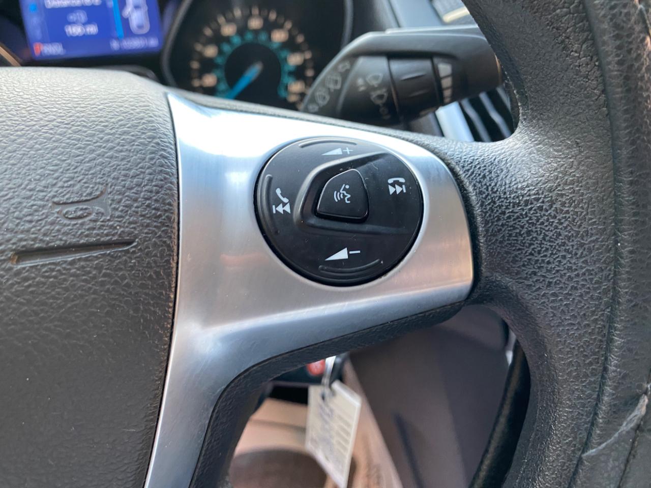 Ford Focus 5dr HB SE 2014