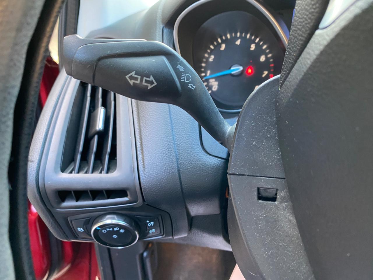 Ford Focus 5dr HB SE 2014