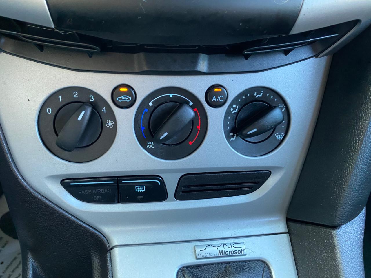 Ford Focus 5dr HB SE 2014