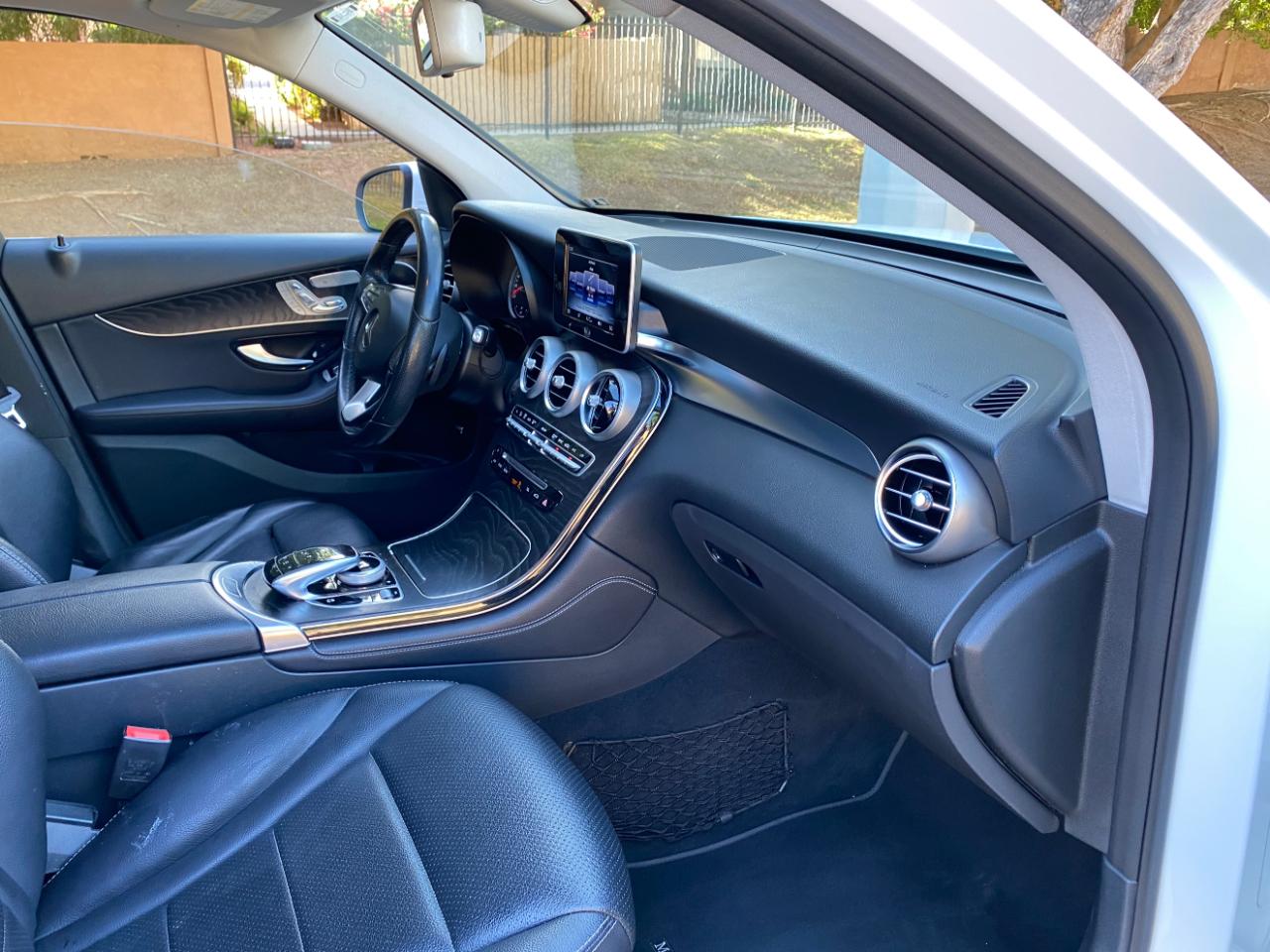 Mercedes-Benz GLC RWD 4dr GLC 300 2016