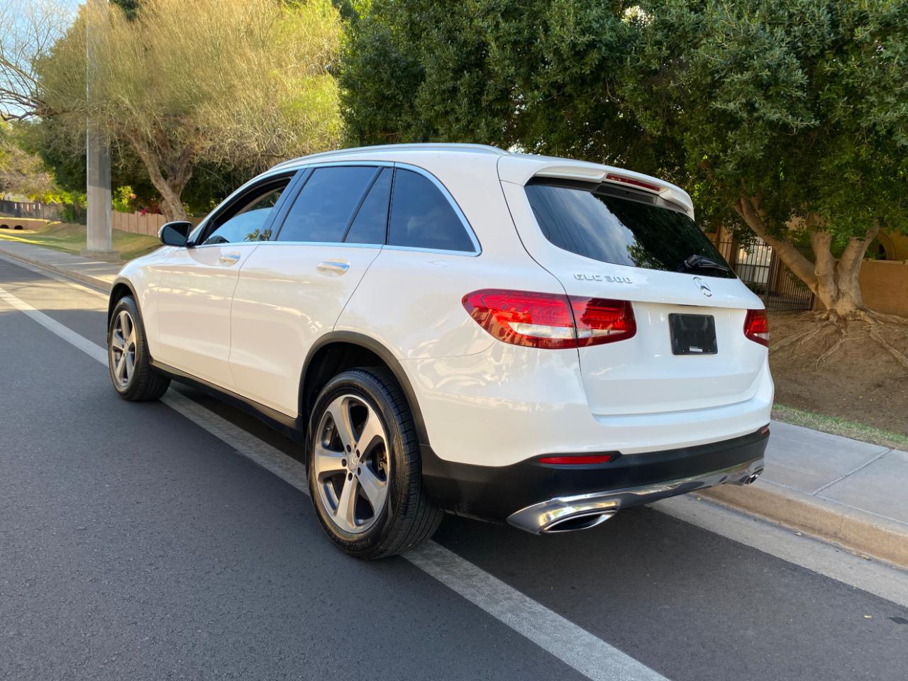 Mercedes-Benz GLC RWD 4dr GLC 300 2016