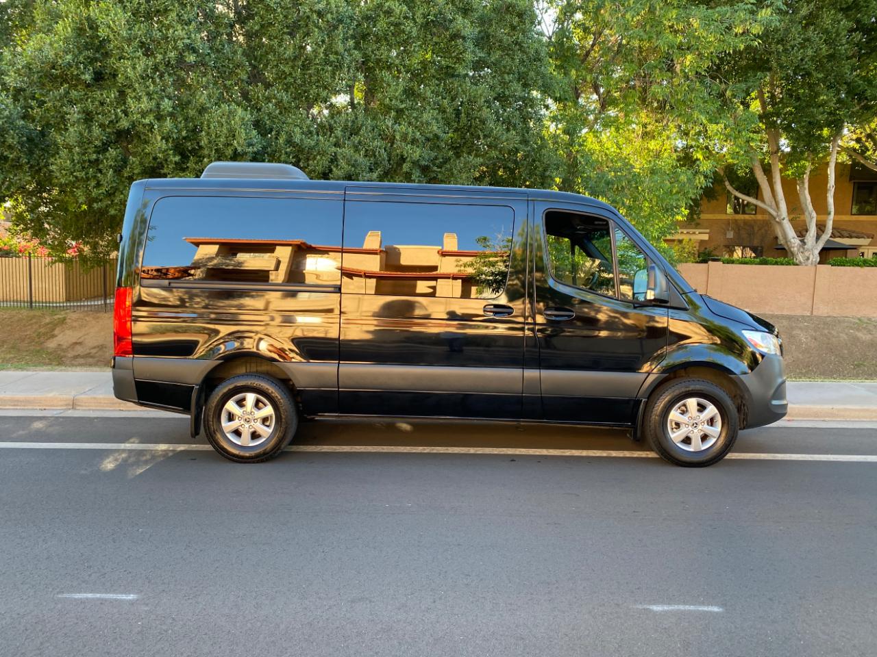 Mercedes-Benz Sprinter Passenger Van 2500 Standard Roof I4 144" RWD 2021