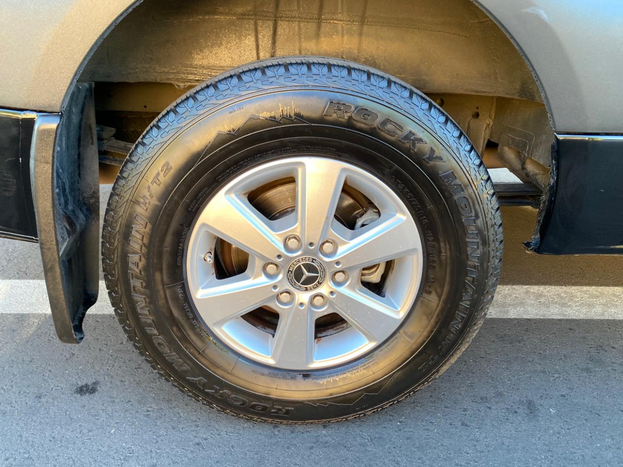 Mercedes-Benz Sprinter Passenger Van 2500 Standard Roof I4 144" RWD 2021