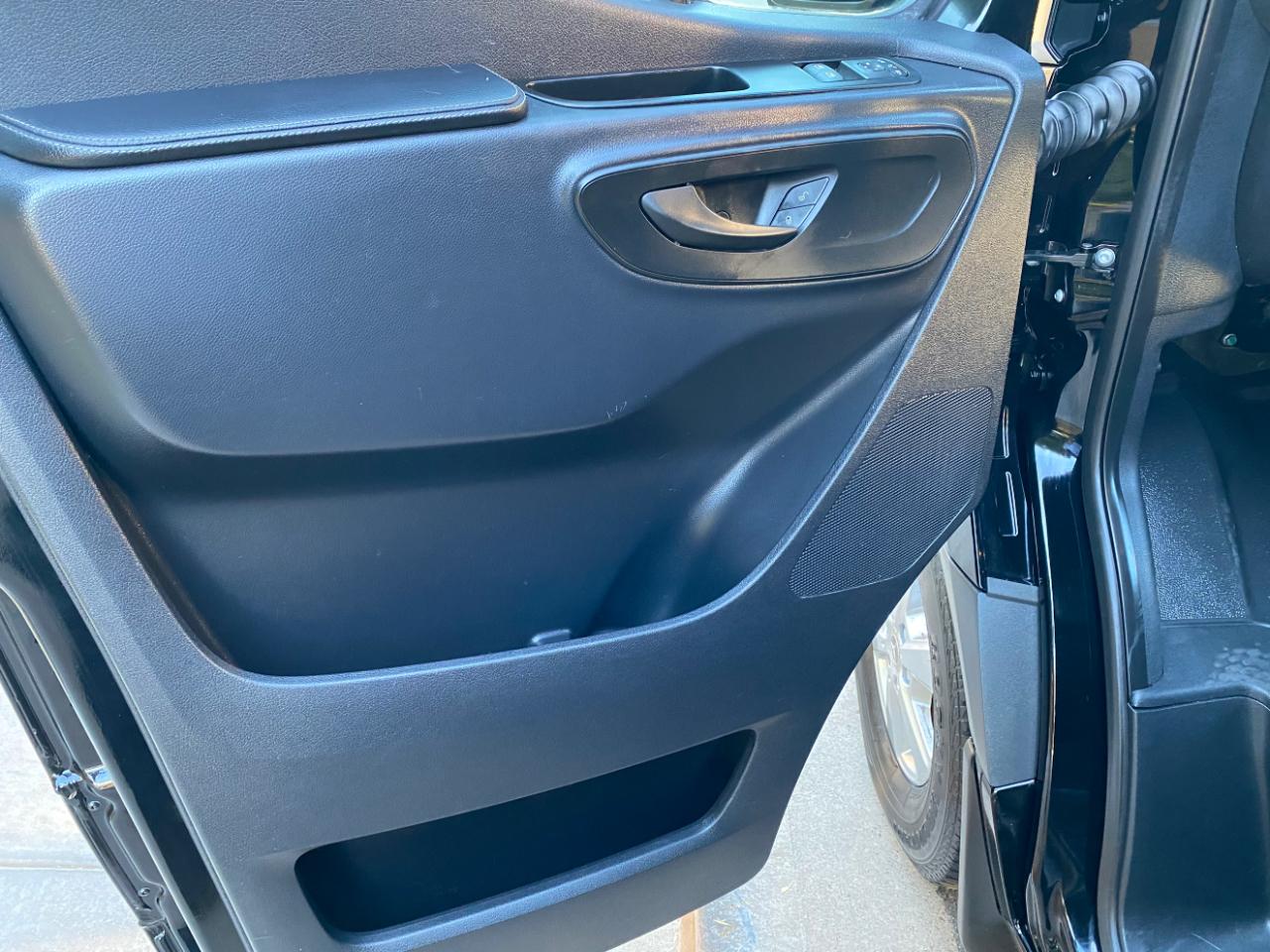 Mercedes-Benz Sprinter Passenger Van 2500 Standard Roof I4 144" RWD 2021