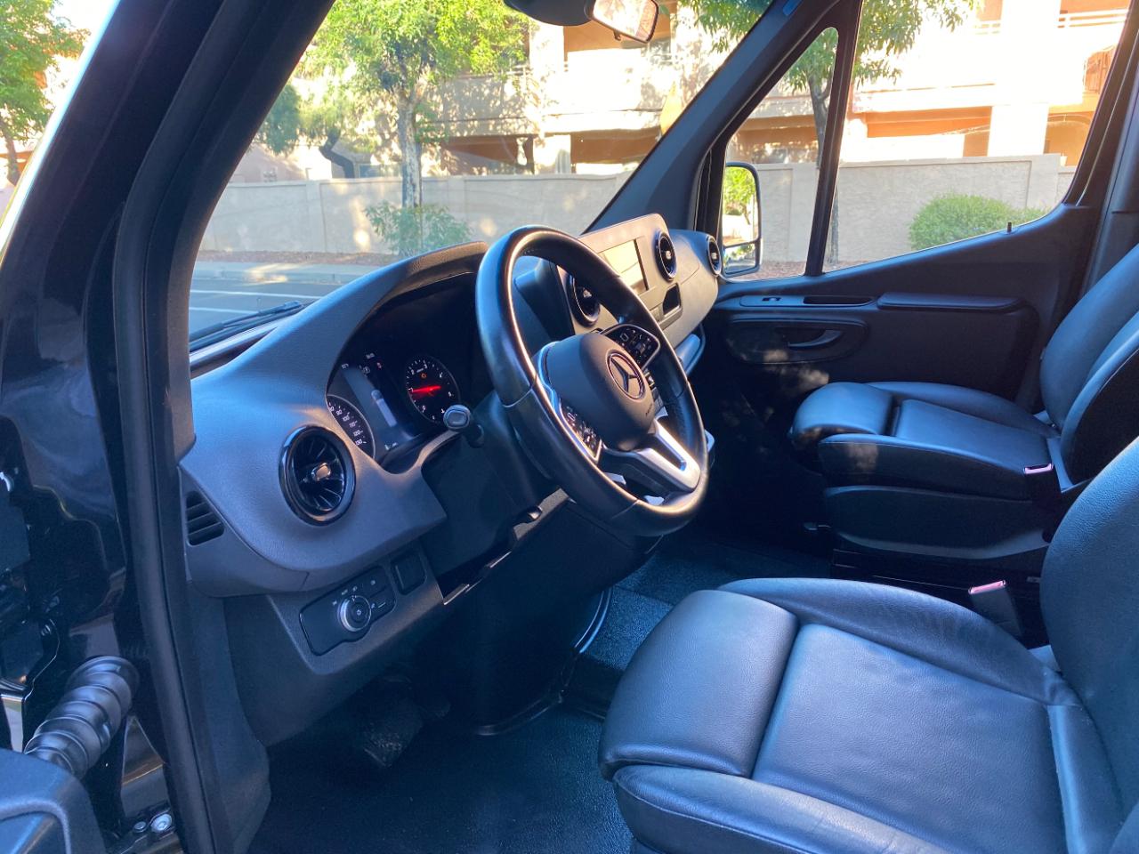 Mercedes-Benz Sprinter Passenger Van 2500 Standard Roof I4 144" RWD 2021