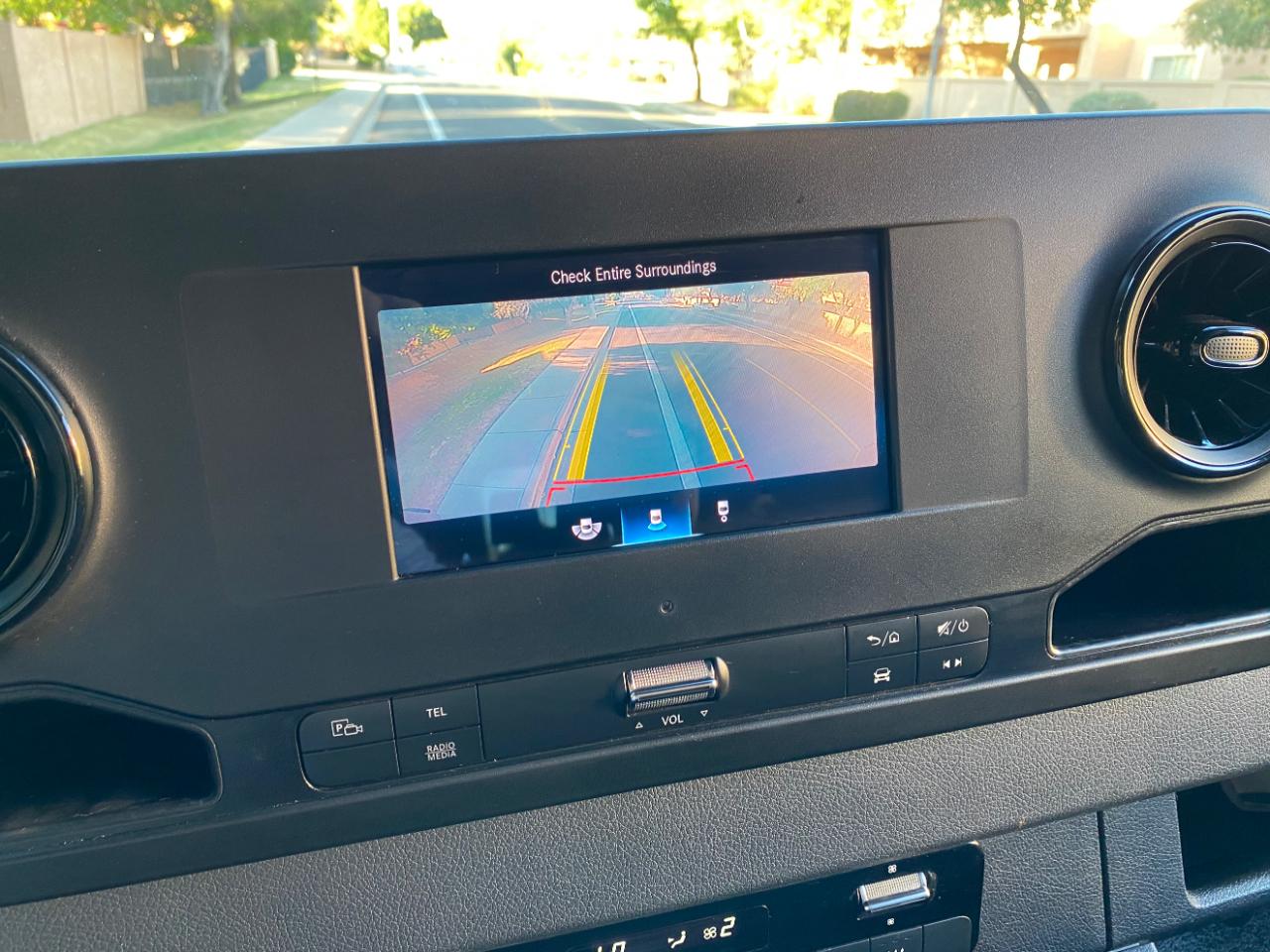 Mercedes-Benz Sprinter Passenger Van 2500 Standard Roof I4 144" RWD 2021