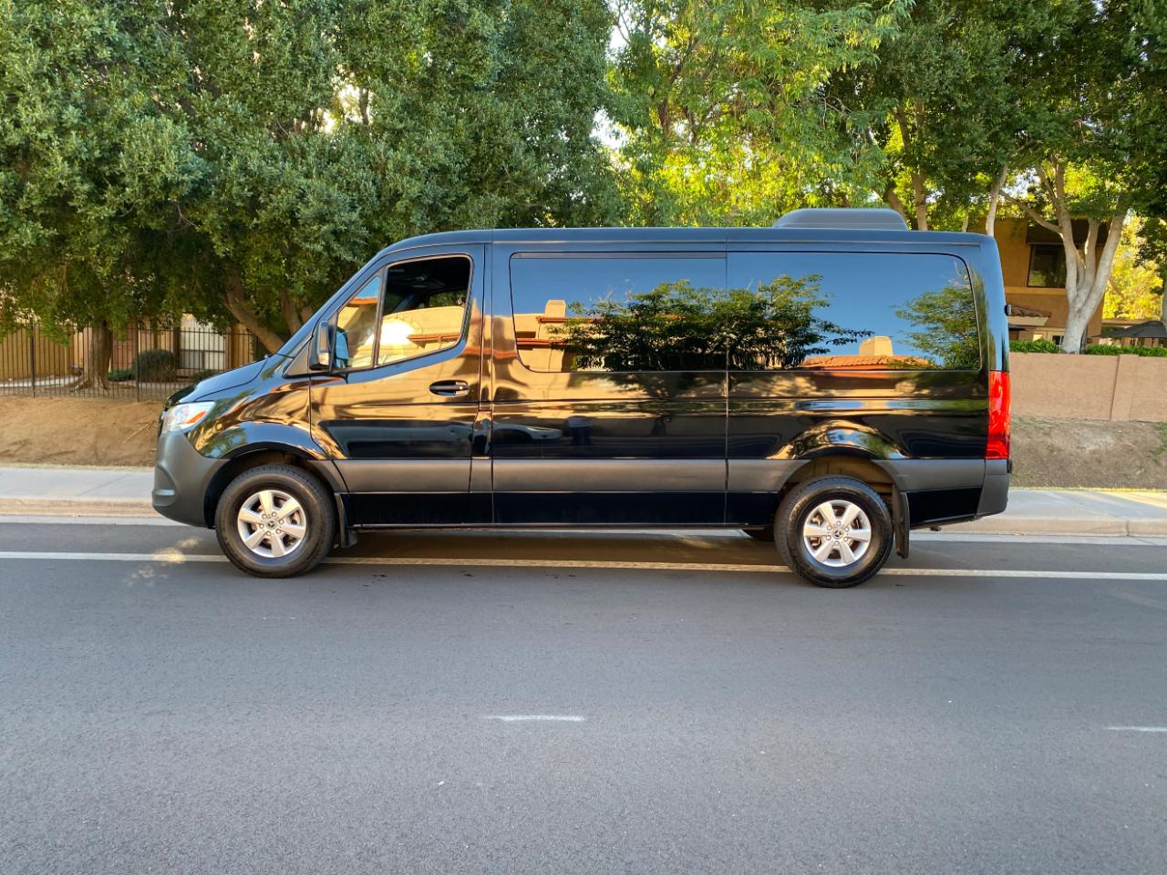 Mercedes-Benz Sprinter Passenger Van 2500 Standard Roof I4 144" RWD 2021