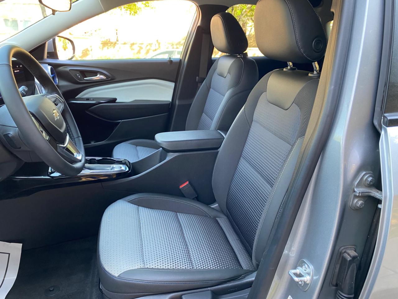 Chevrolet Trax FWD 4dr LT 2025