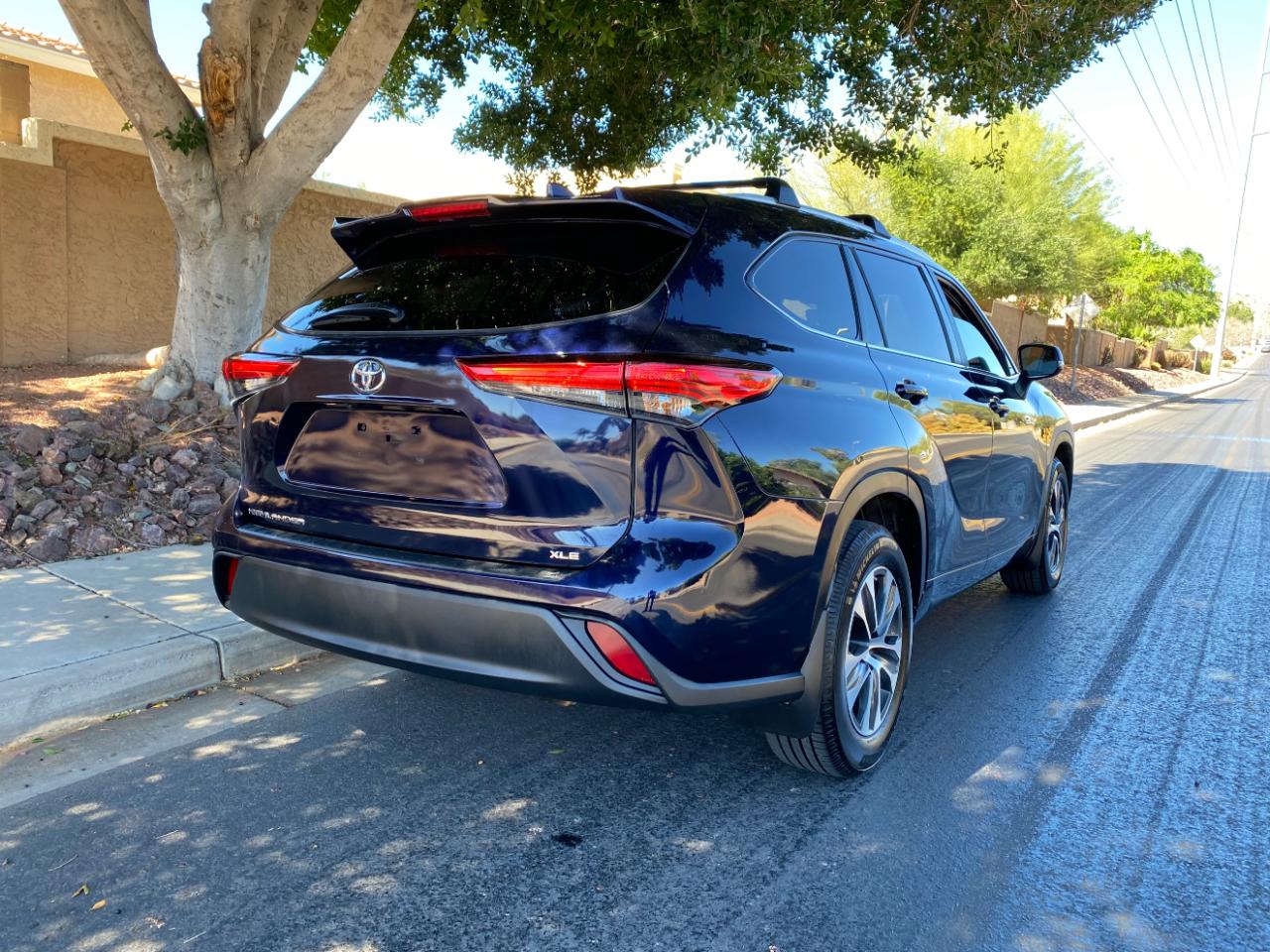 Toyota Highlander XLE 2023