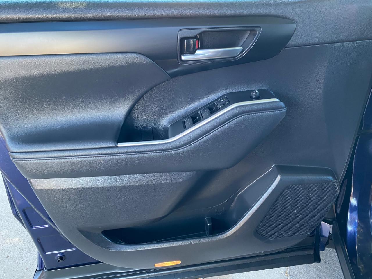 Toyota Highlander XLE 2023