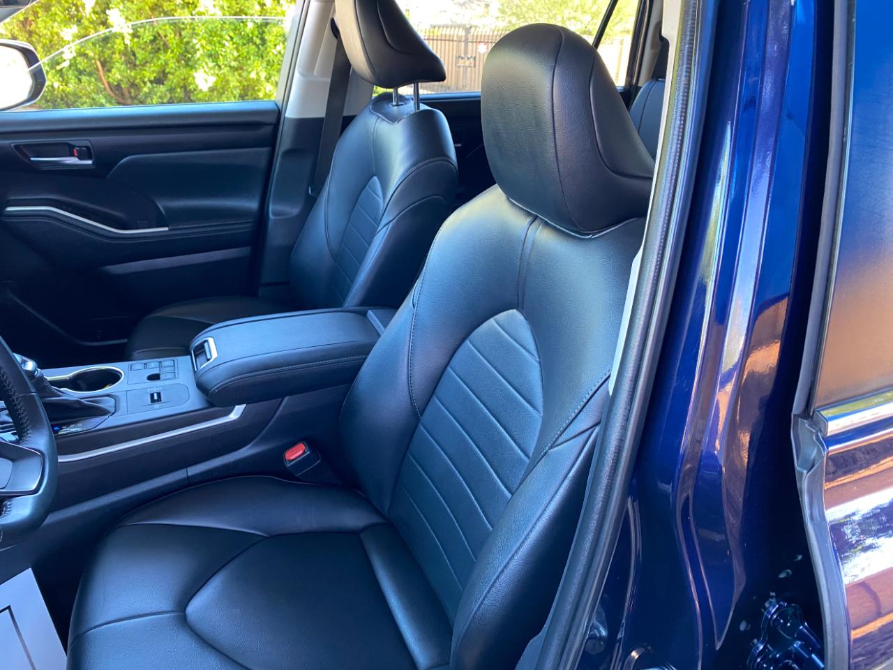 Toyota Highlander XLE 2023