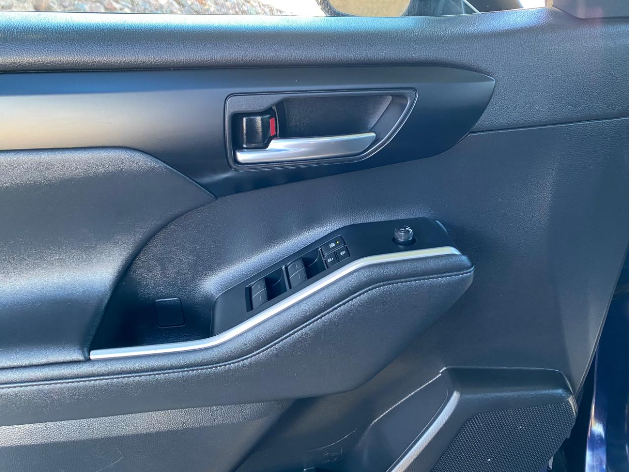 Toyota Highlander XLE 2023