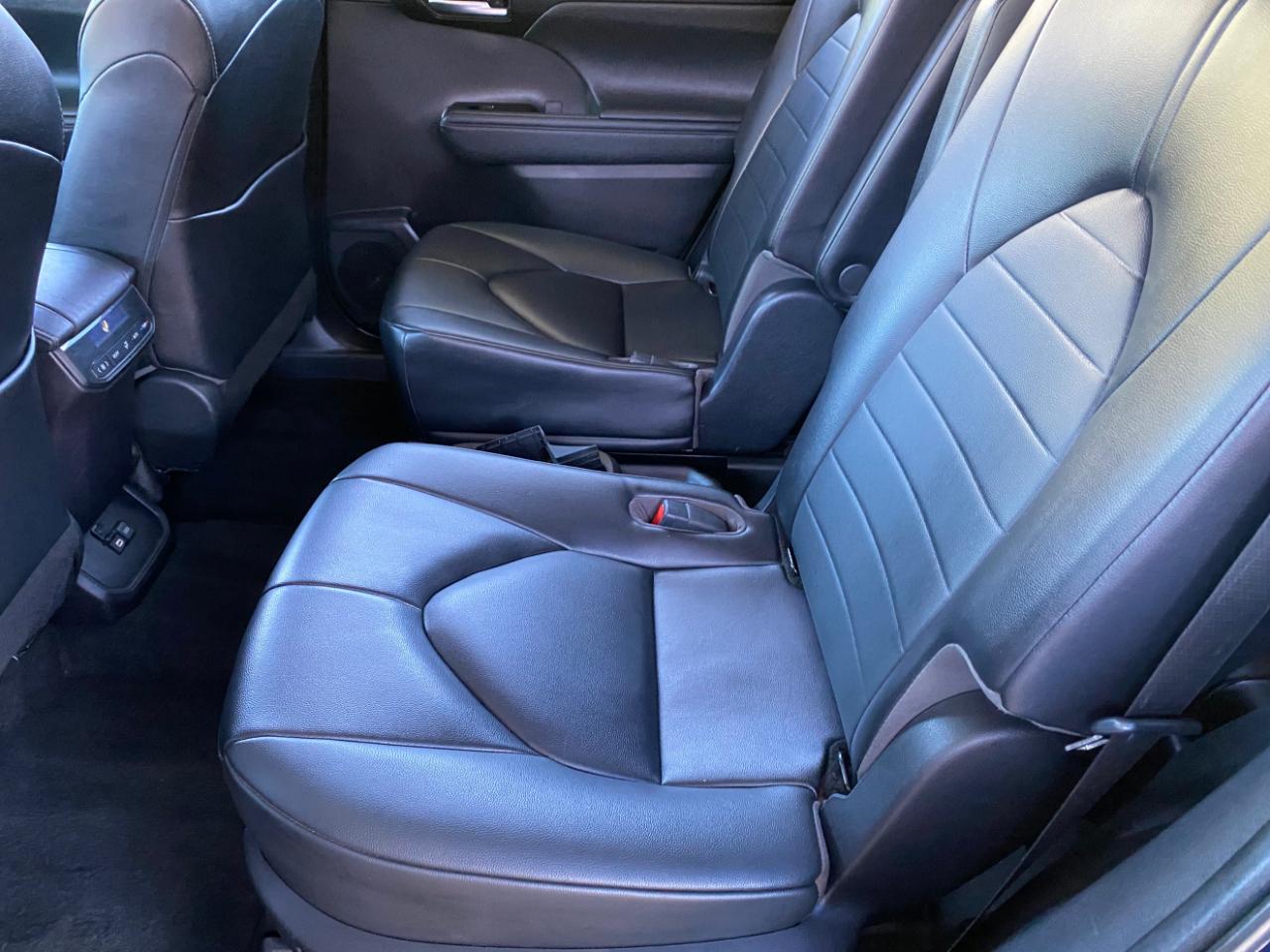 Toyota Highlander XLE 2023