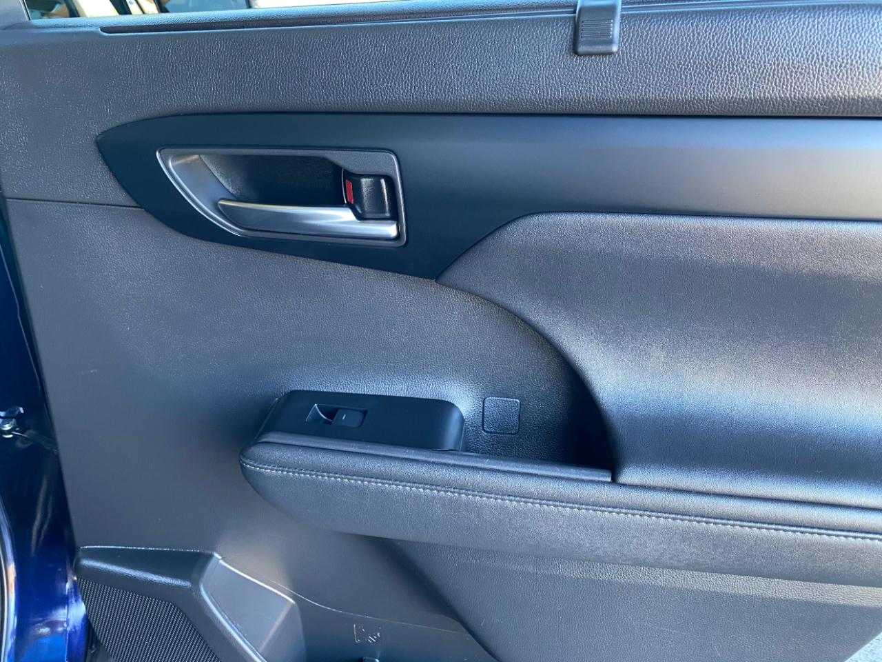 Toyota Highlander XLE 2023