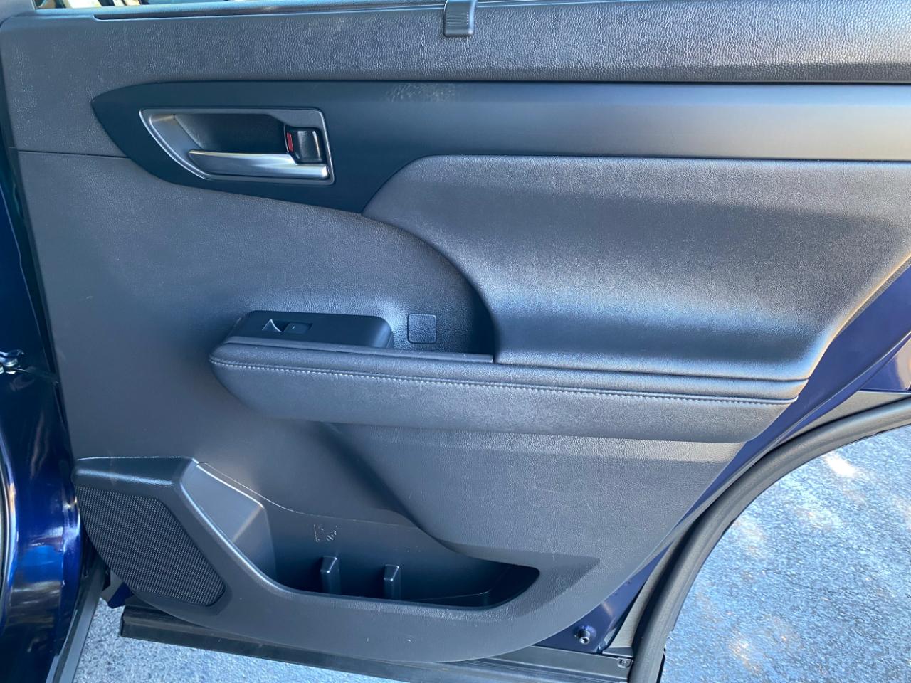 Toyota Highlander XLE 2023