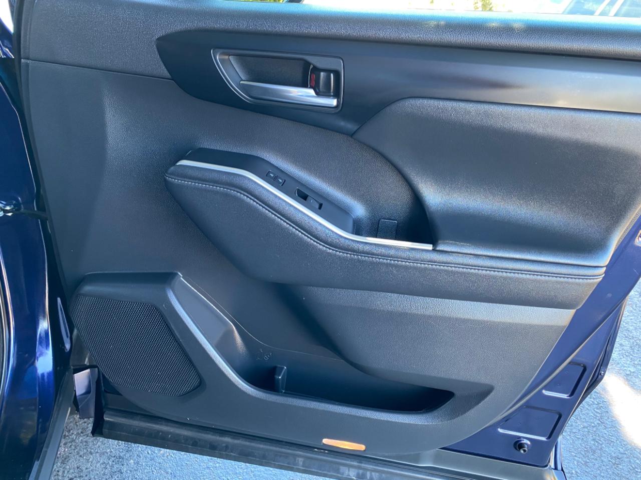 Toyota Highlander XLE 2023