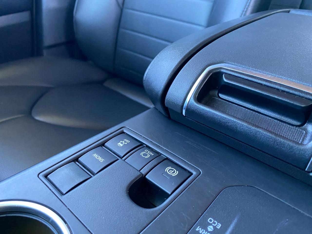 Toyota Highlander XLE 2023