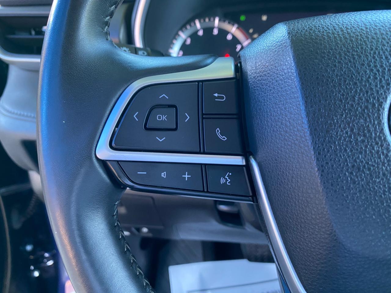 Toyota Highlander XLE 2023