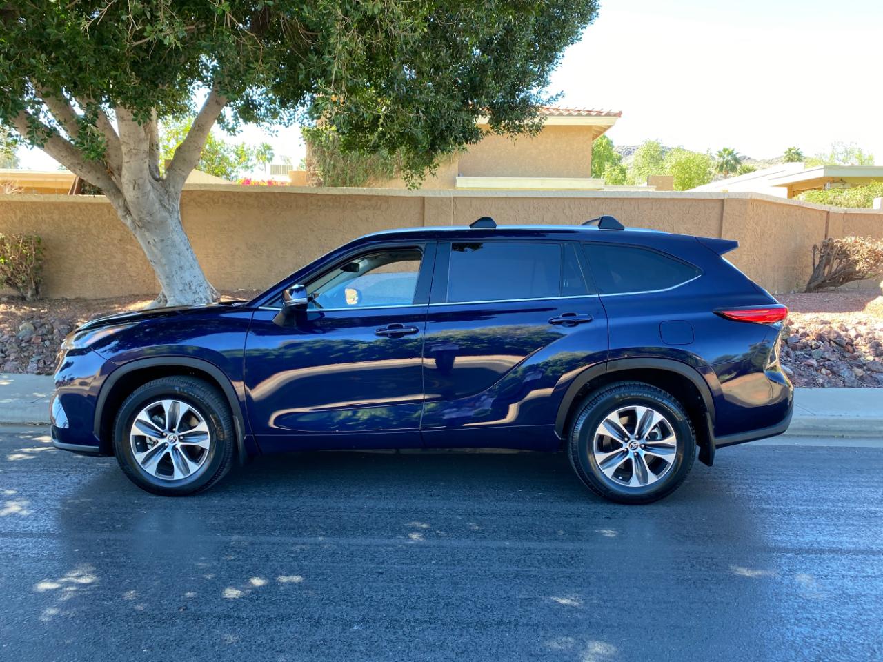 Toyota Highlander XLE 2023