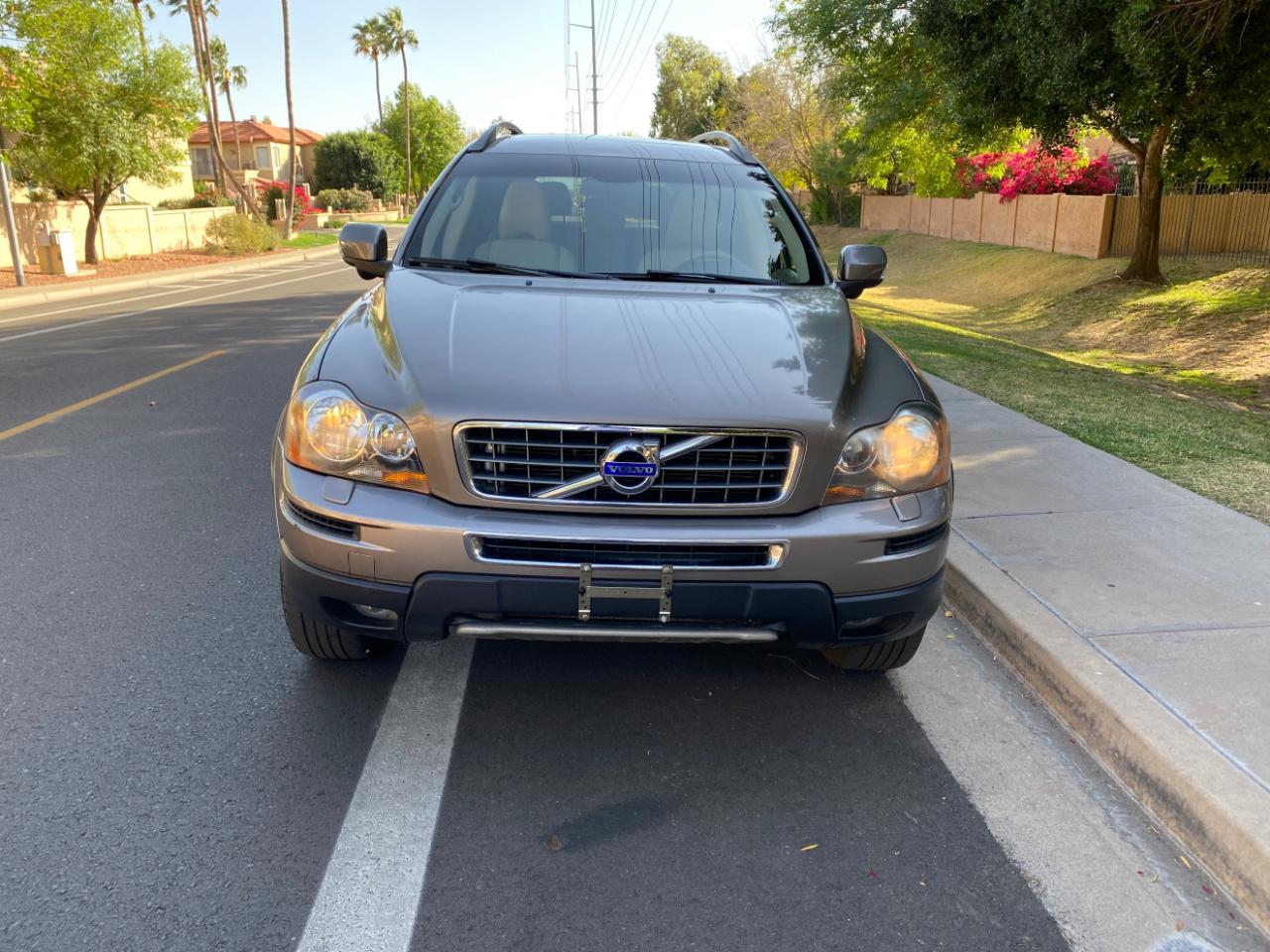 Volvo XC90 FWD 4dr I6 2011