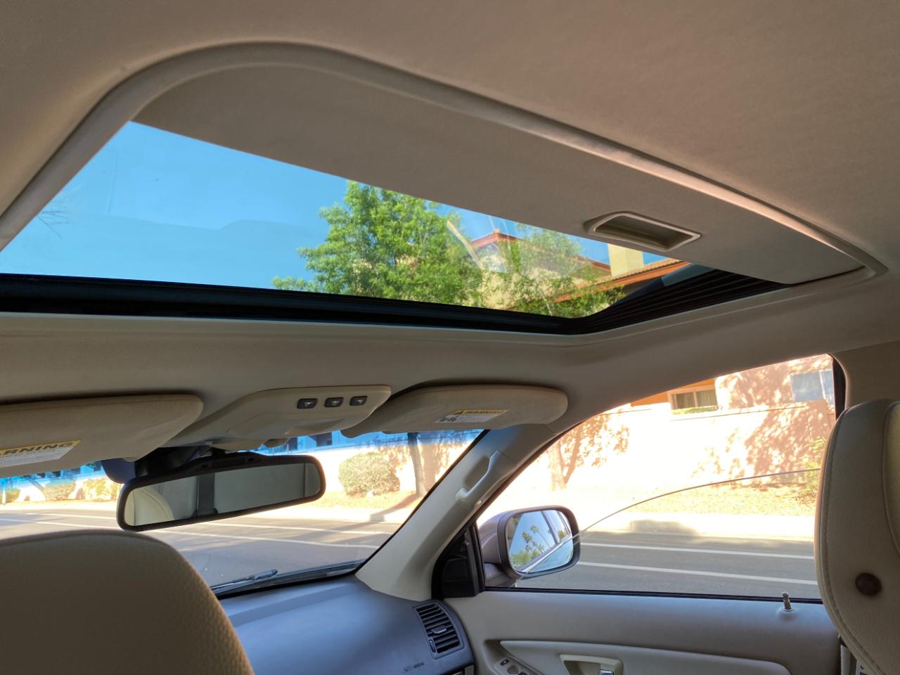 Volvo XC90 FWD 4dr I6 2011