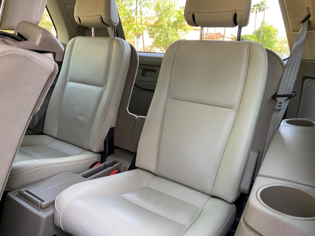 Volvo XC90 FWD 4dr I6 2011