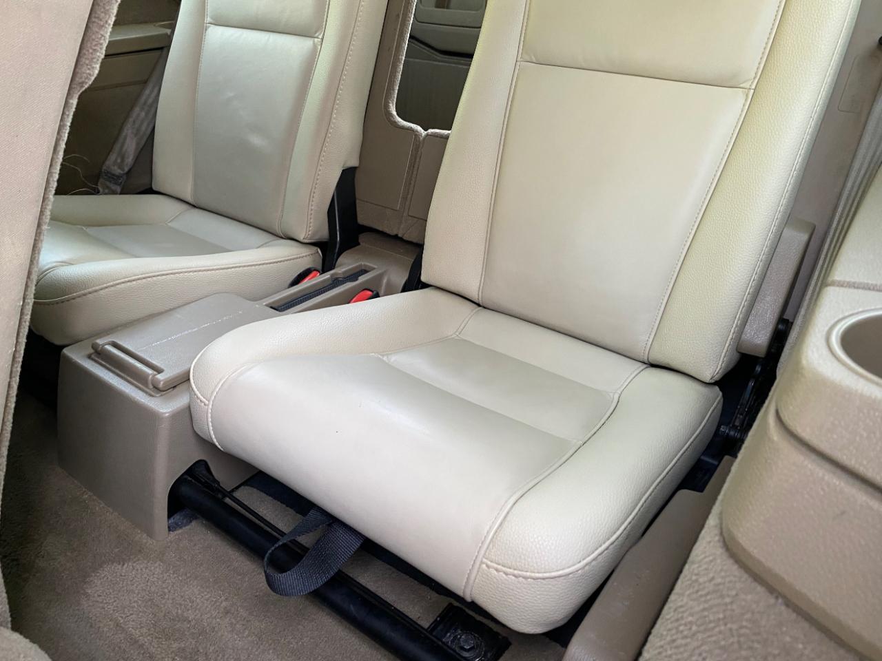 Volvo XC90 FWD 4dr I6 2011