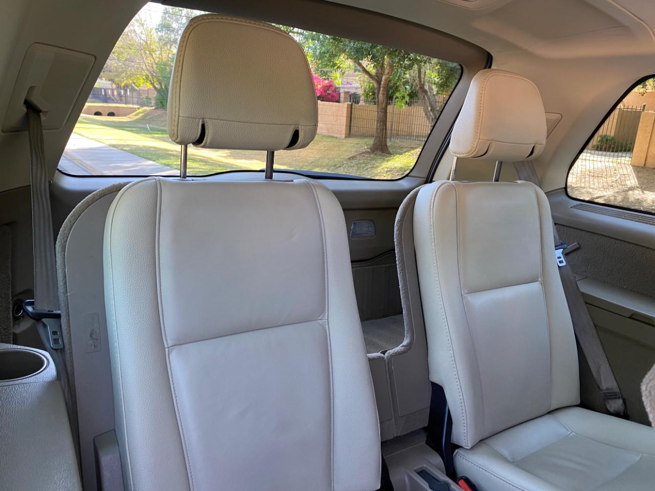 Volvo XC90 FWD 4dr I6 2011