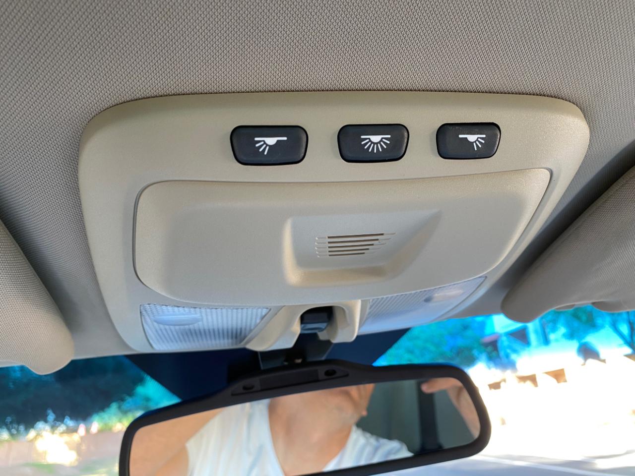 Volvo XC90 FWD 4dr I6 2011