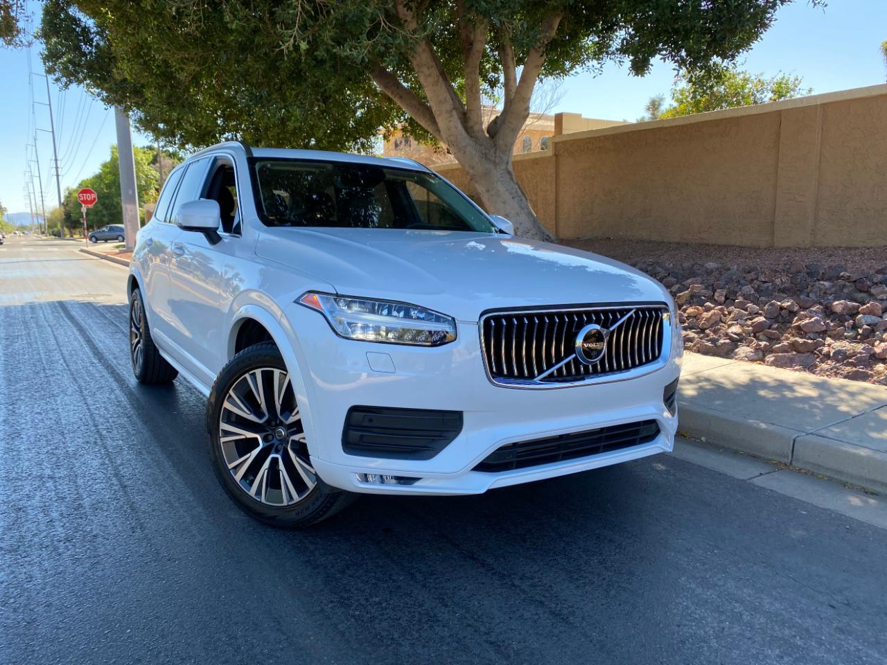 Volvo XC90 T6 AWD Momentum 6 Passenger 2020